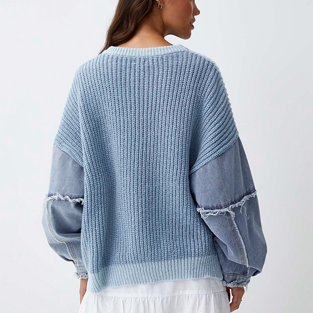 Adora Women's Frayed Denim Sleeved Contrast Sweater - Picture 7 of 7